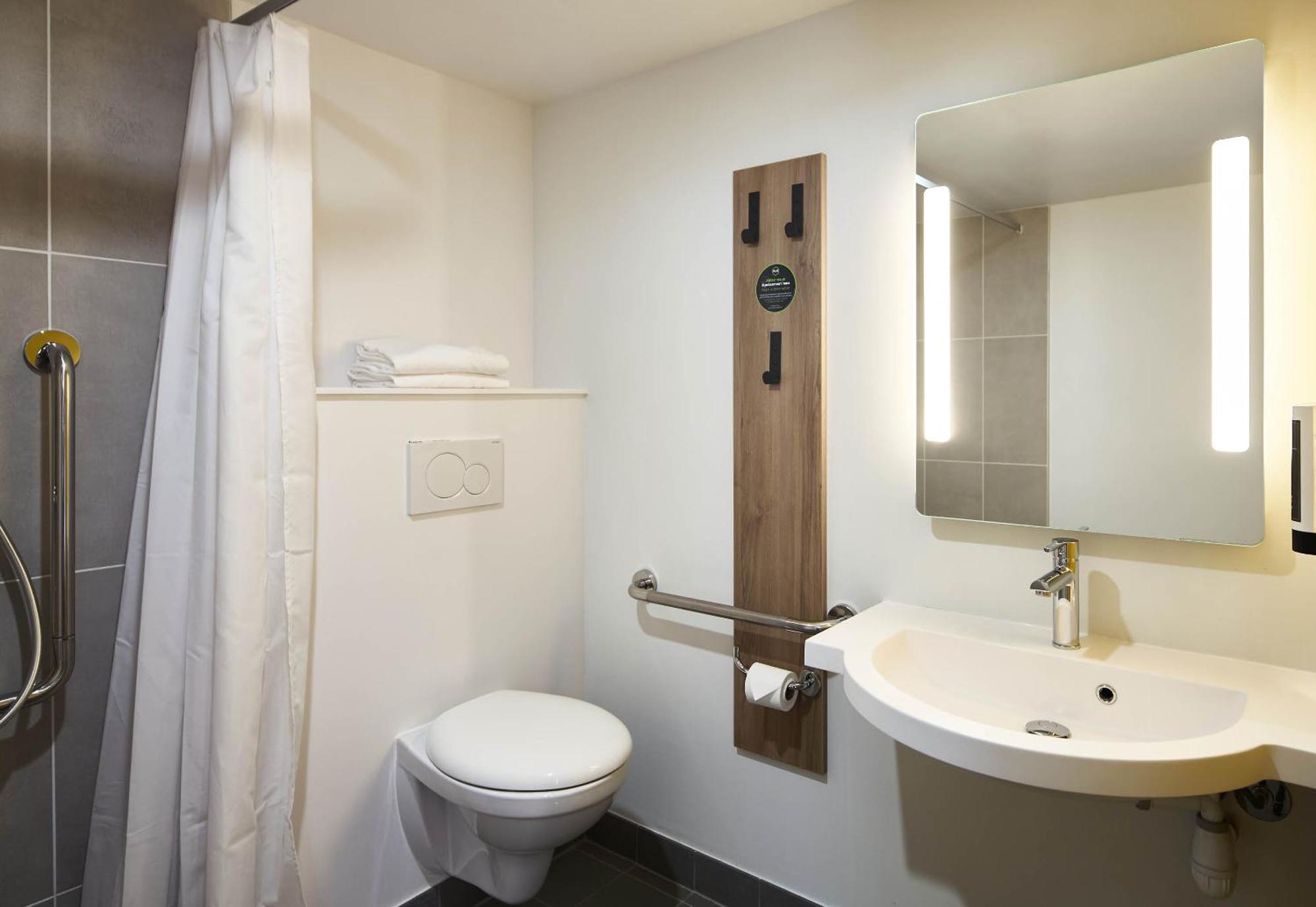 B&B Hotel Bois D'Arcy Saint Quentin En Yvelines Exterior photo
