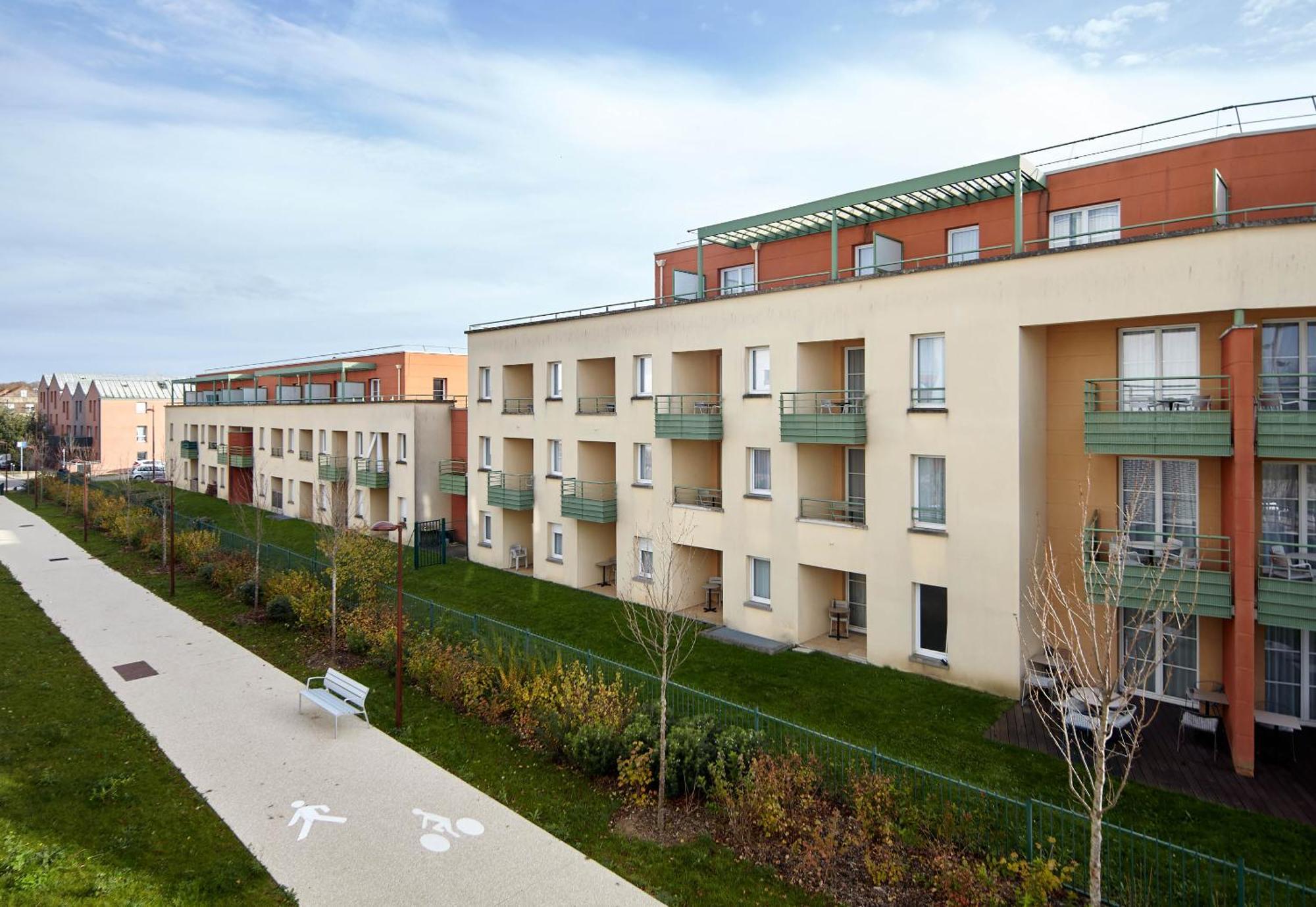 B&B Hotel Bois D'Arcy Saint Quentin En Yvelines Exterior photo